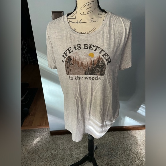 Maurice’s Graphic tee size L - Picture 1 of 4